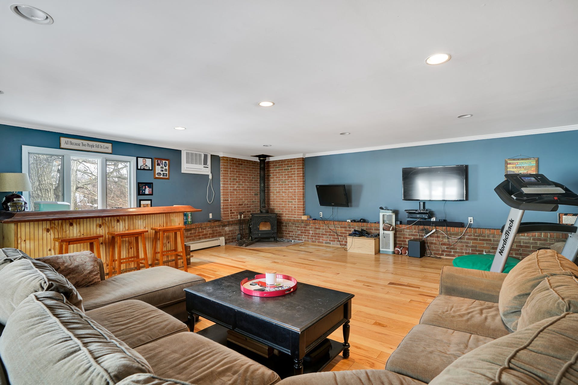 27 Willow Rd