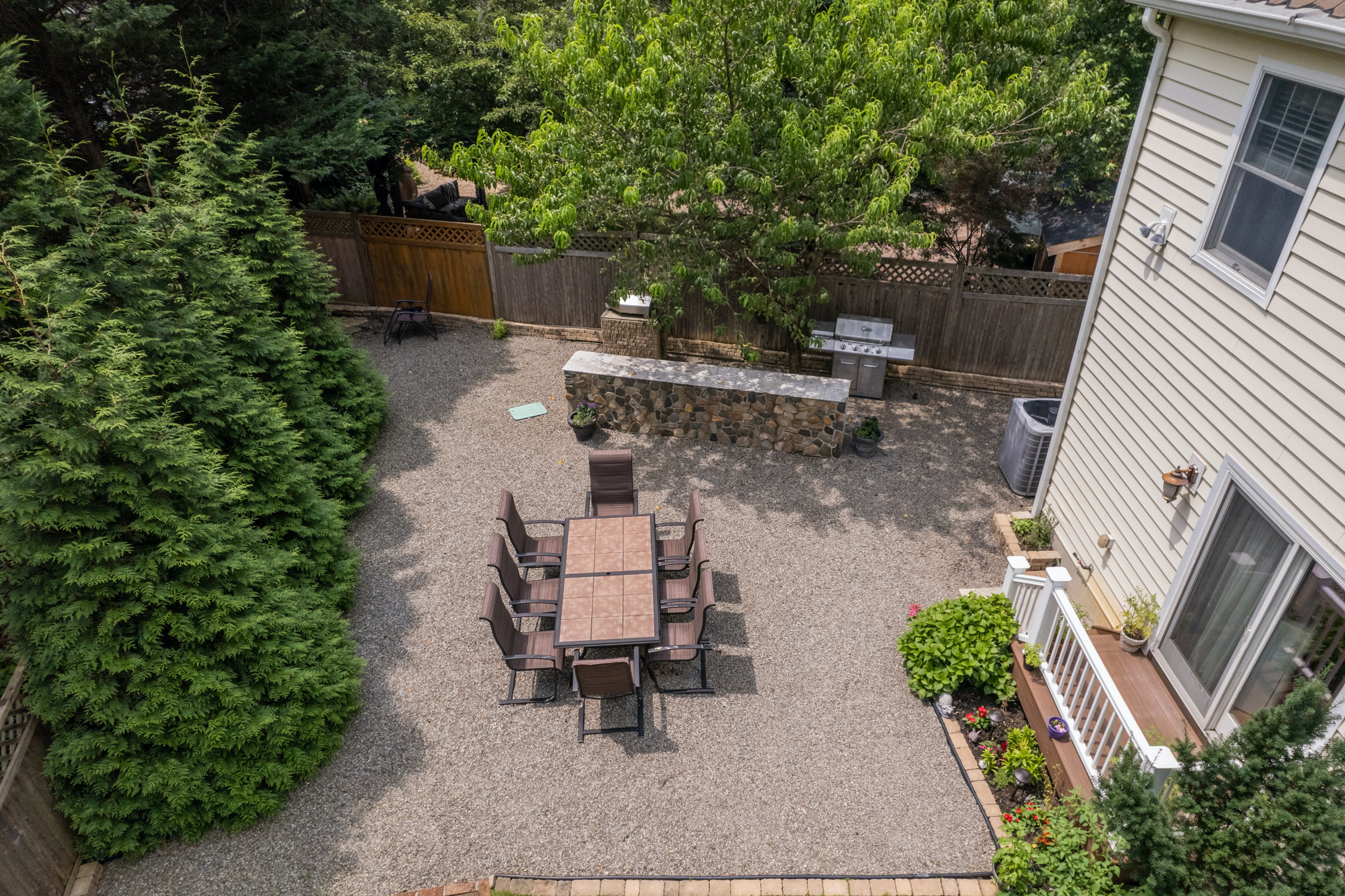 12 Colony Court