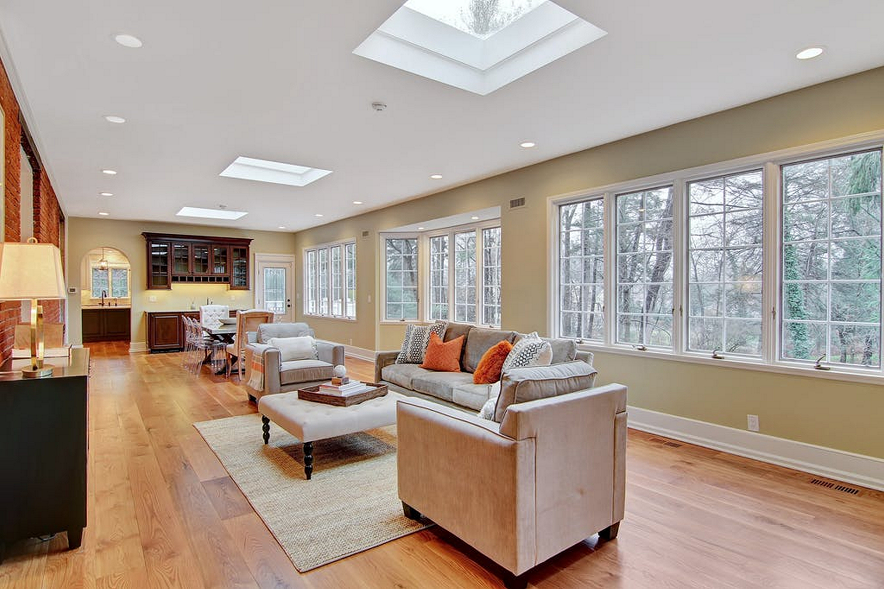36 Forest Drive North