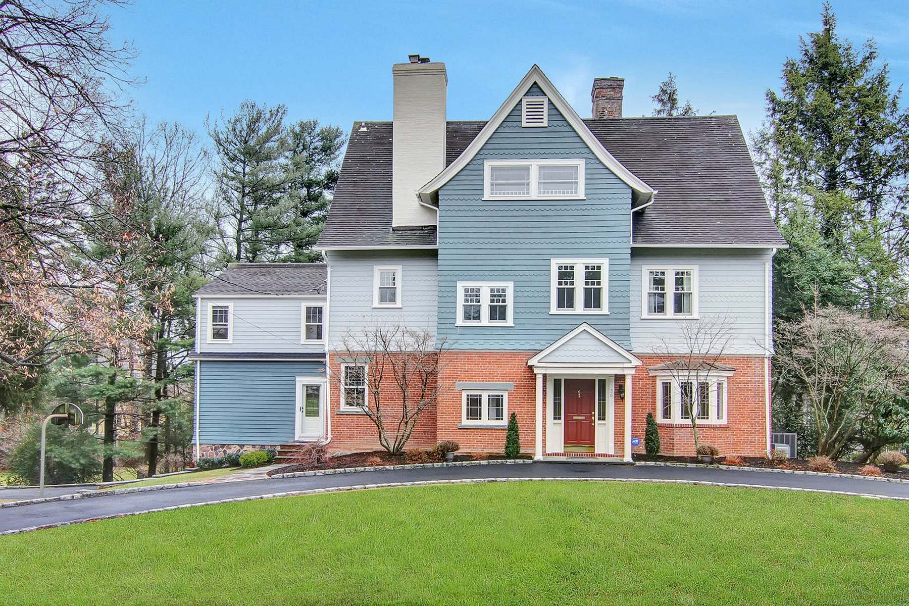 36 Forest Drive North