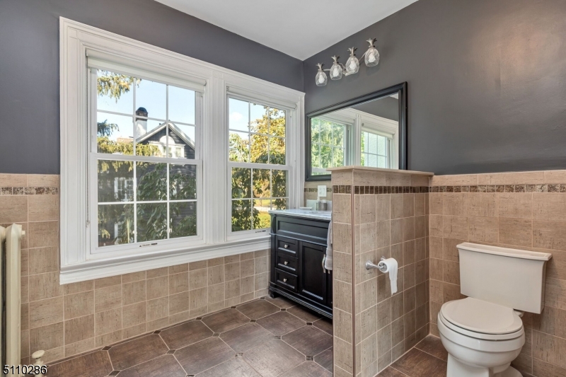 920 Cedar Brook