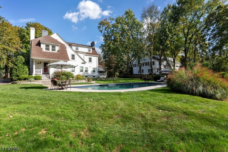 920 Cedar Brook