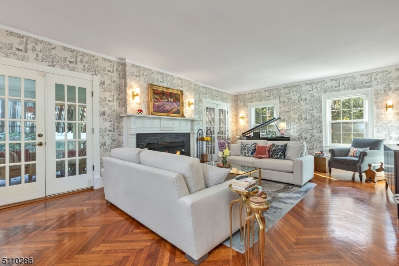 920 Cedar Brook