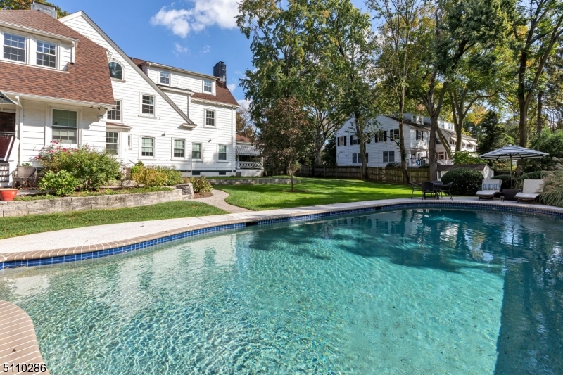 920 Cedar Brook