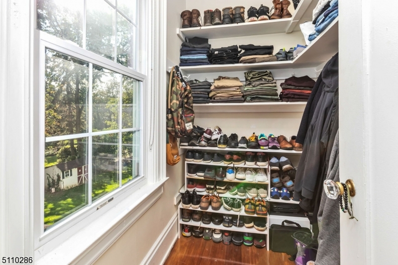 920 Cedar Brook