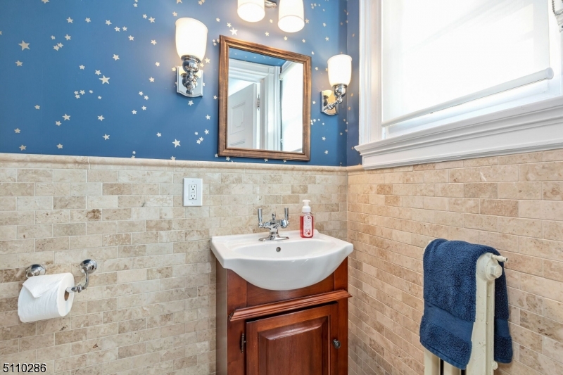 920 Cedar Brook