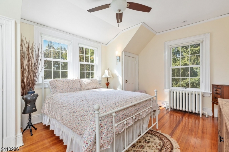 920 Cedar Brook