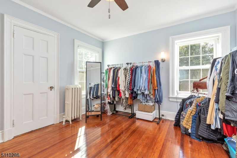 920 Cedar Brook