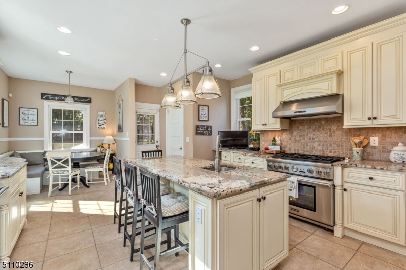 920 Cedar Brook