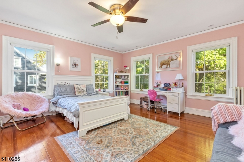 920 Cedar Brook