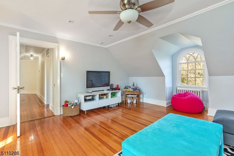 920 Cedar Brook