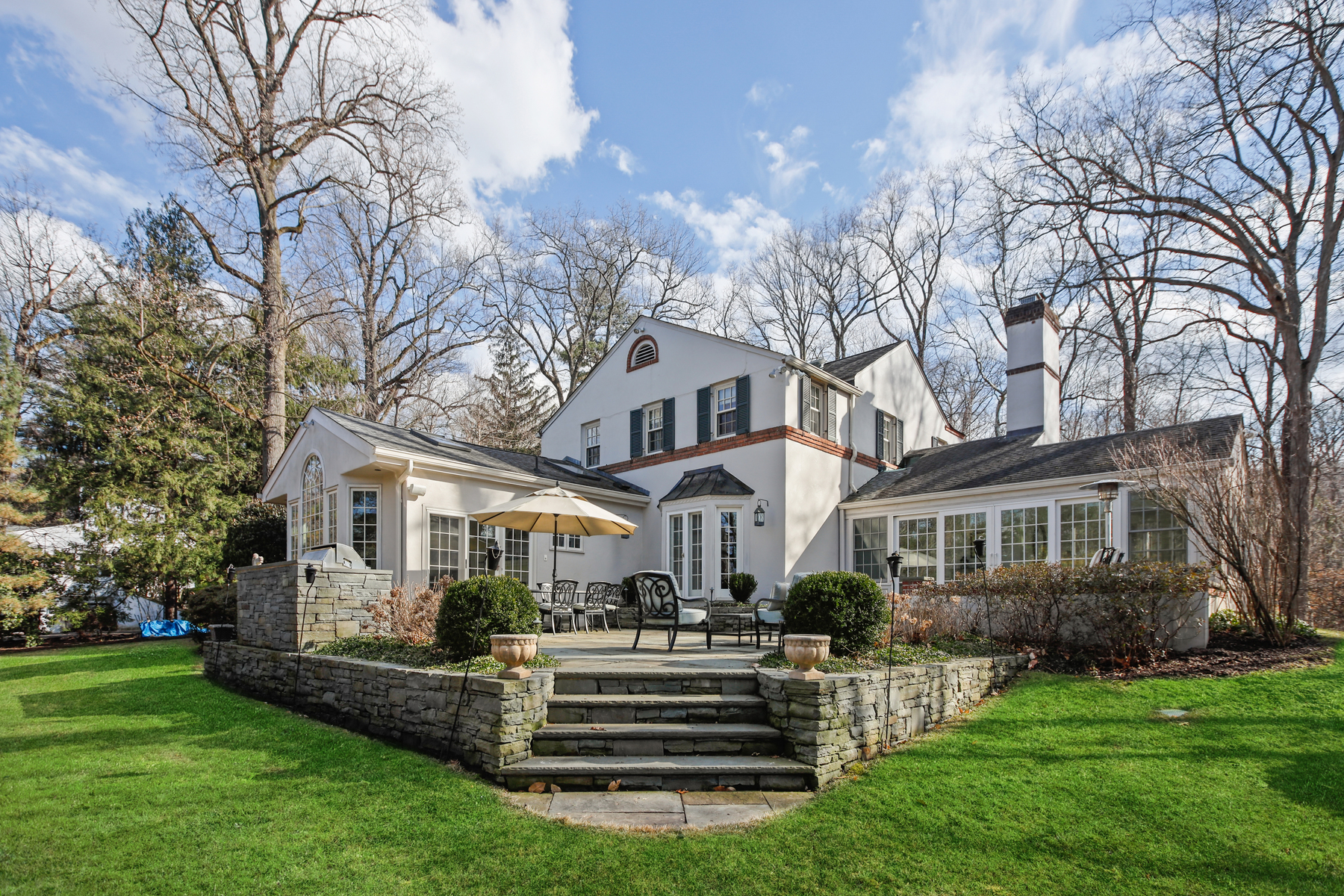38 Middle Way