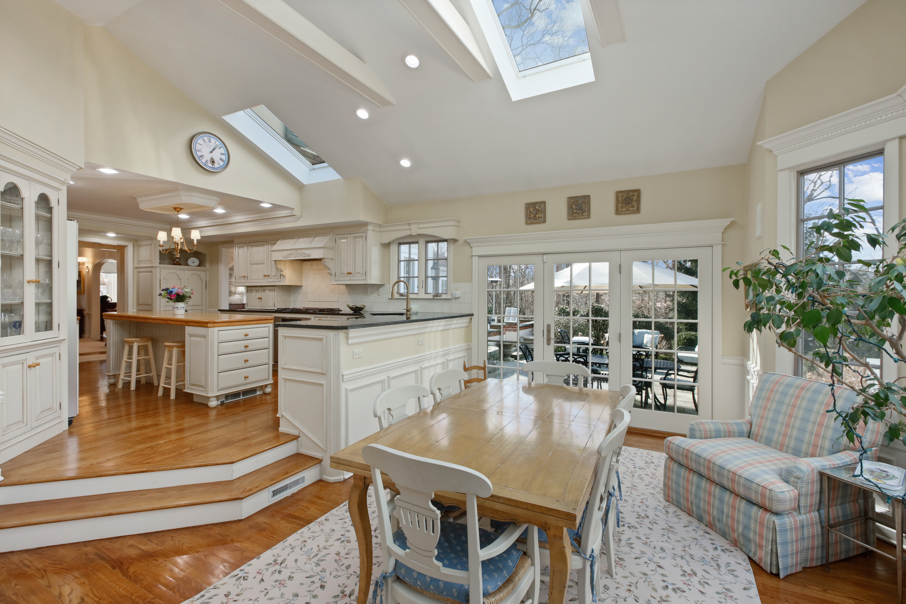 38 Middle Way