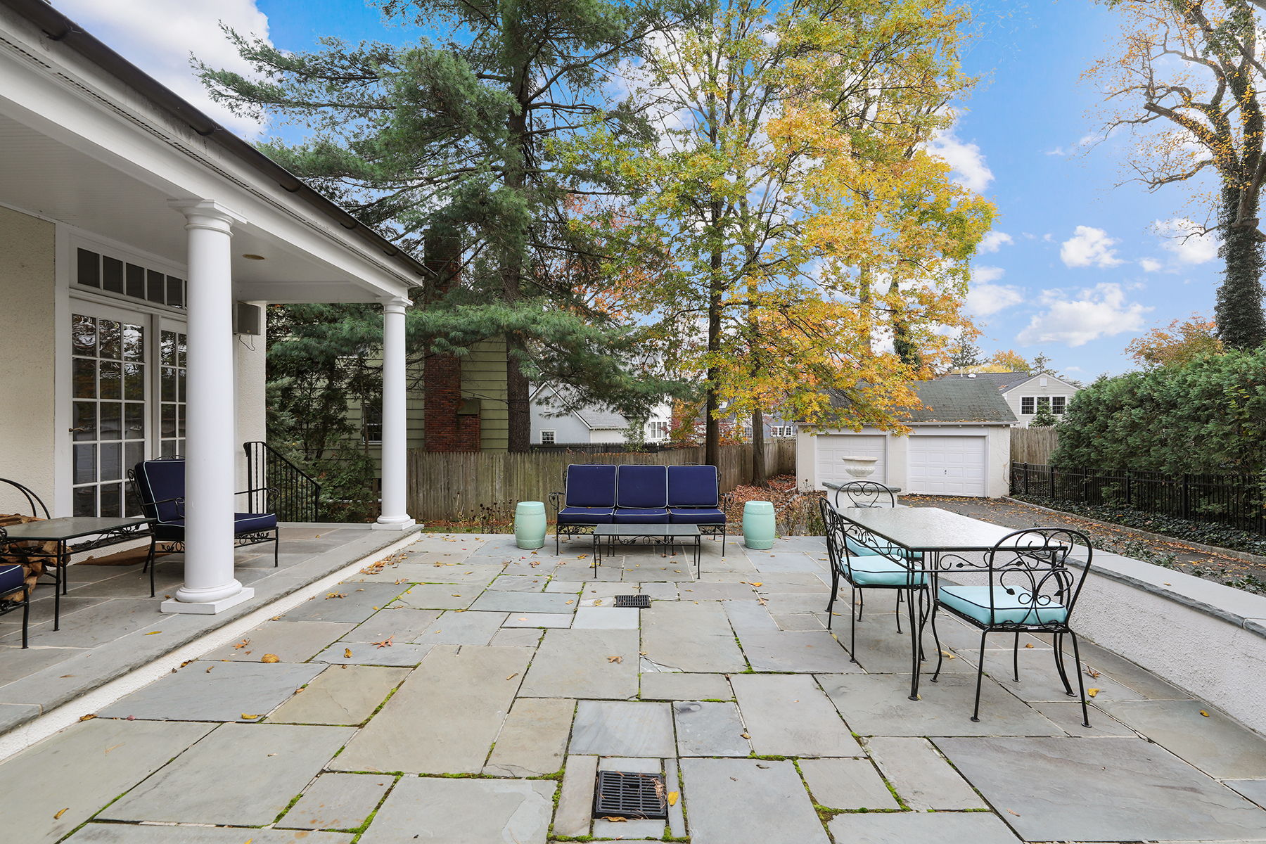 20 Pine Terrace East