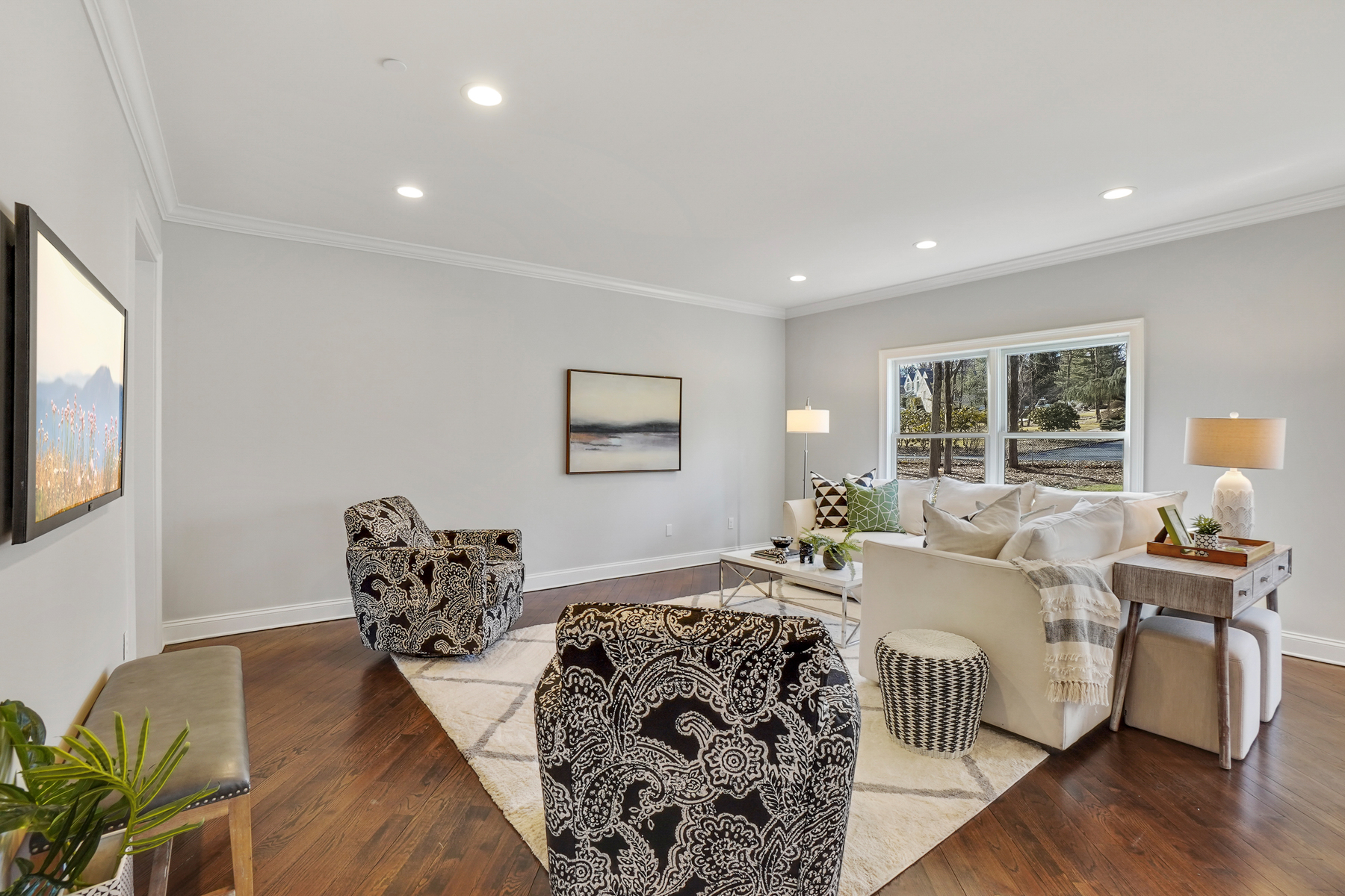 611 Ridge Road