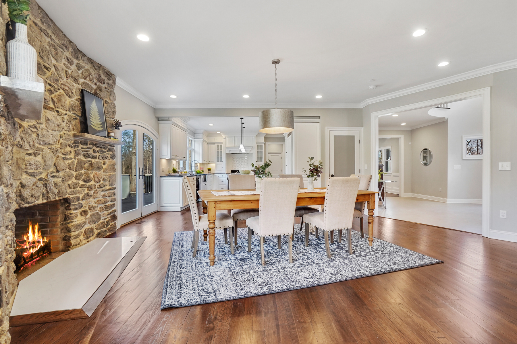 611 Ridge Road