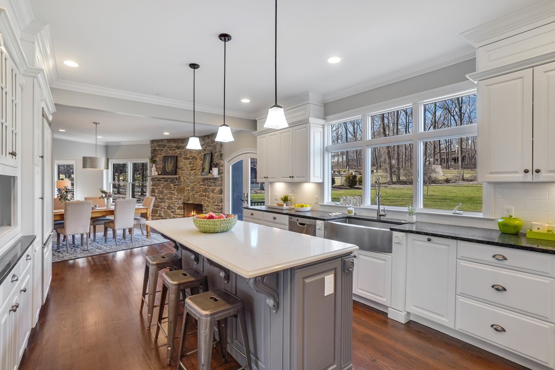 611 Ridge Road