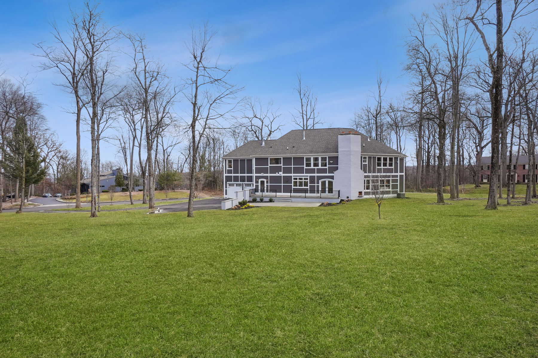 611 Ridge Road