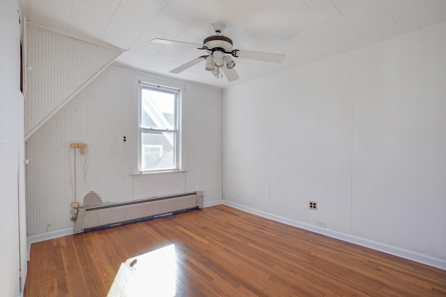 23 Saint Lawrence Avenue