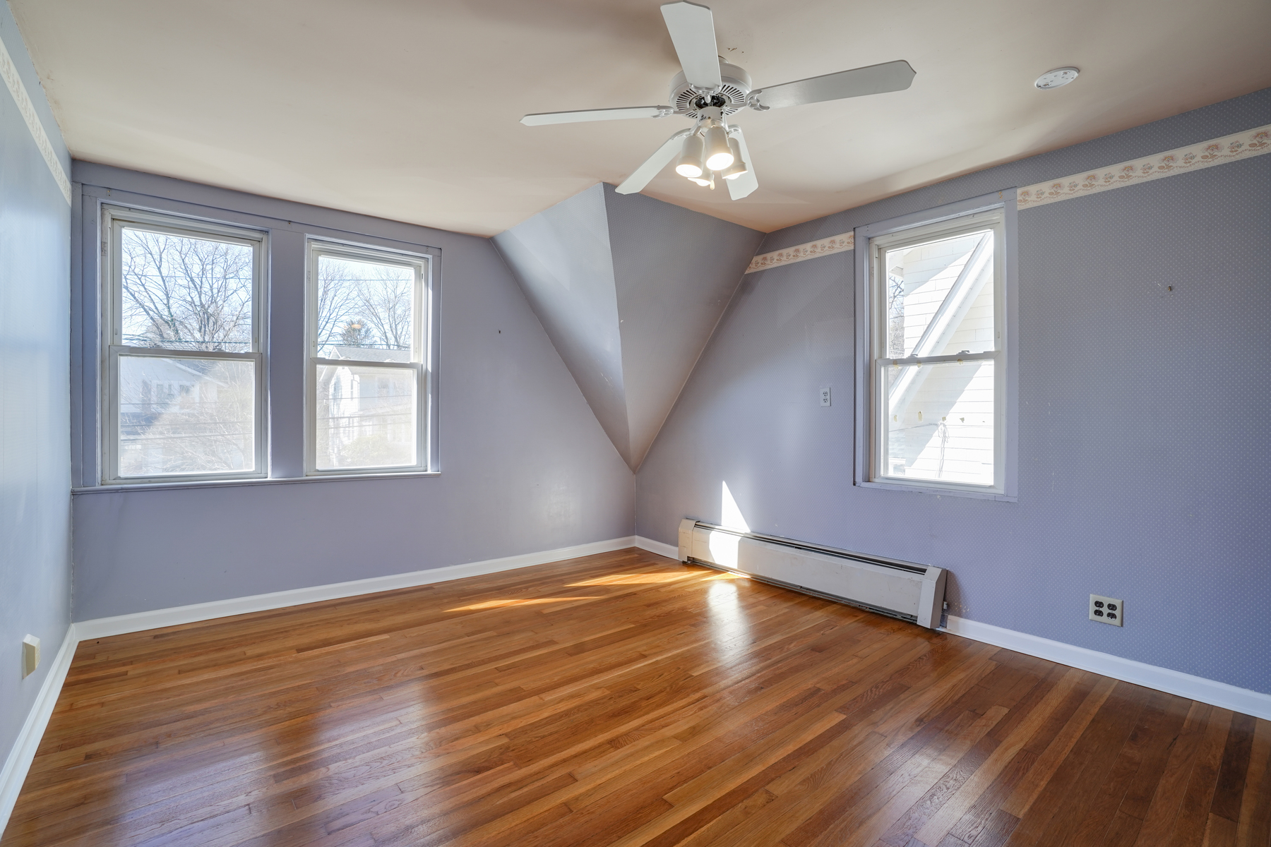 23 Saint Lawrence Avenue