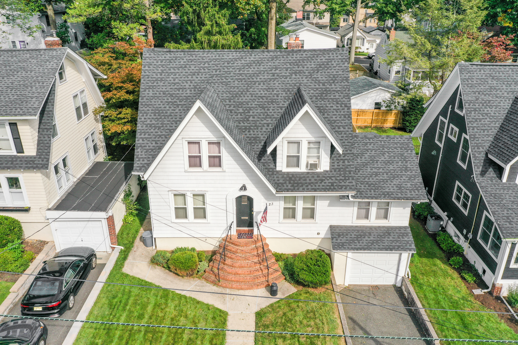 23 Saint Lawrence Avenue