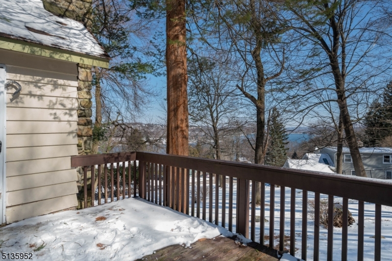 311 Springbrook Trl
