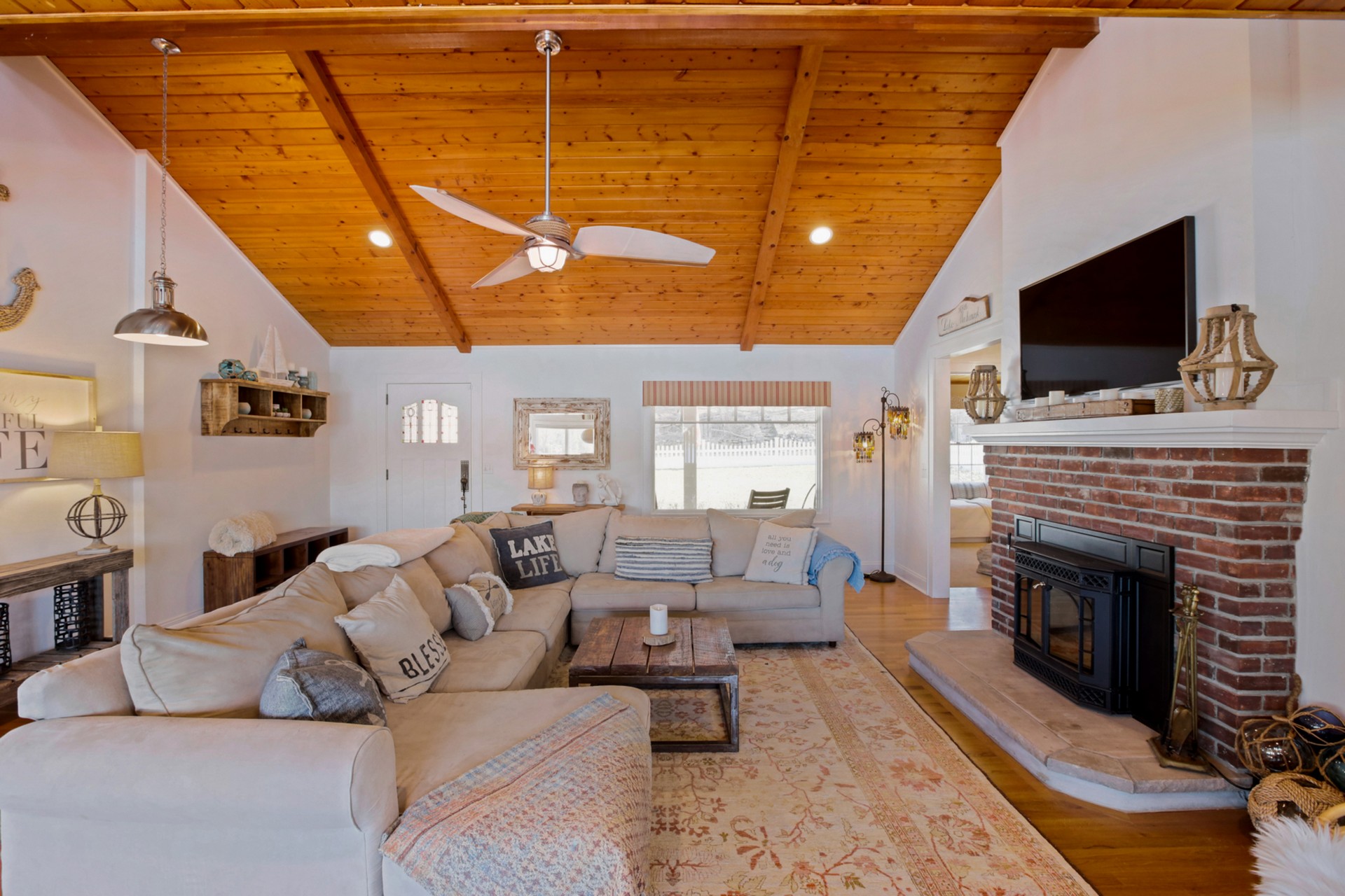 254 E Shore Trail