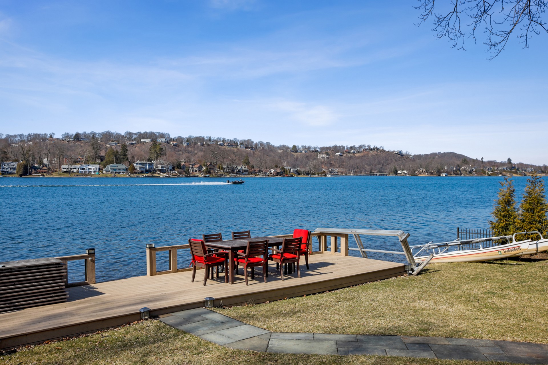 254 E Shore Trail