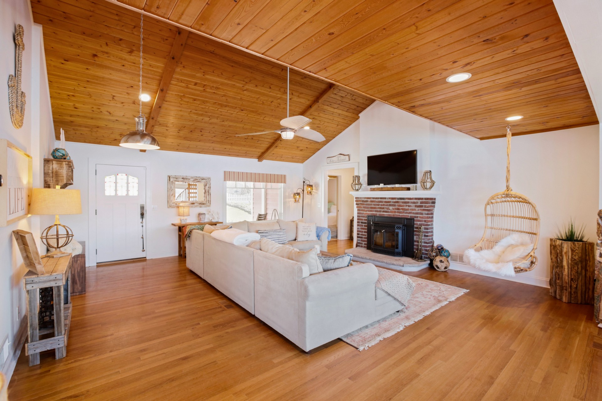 254 E Shore Trail
