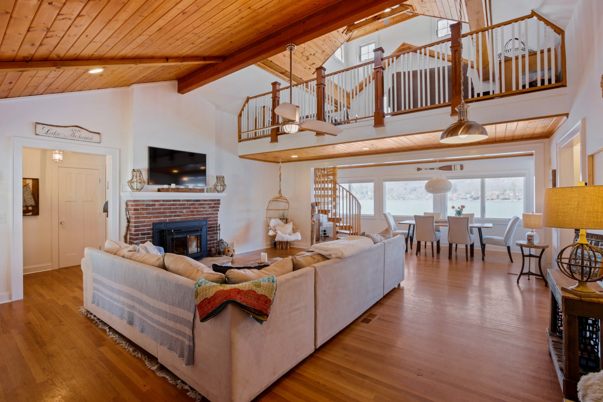 254 E Shore Trail