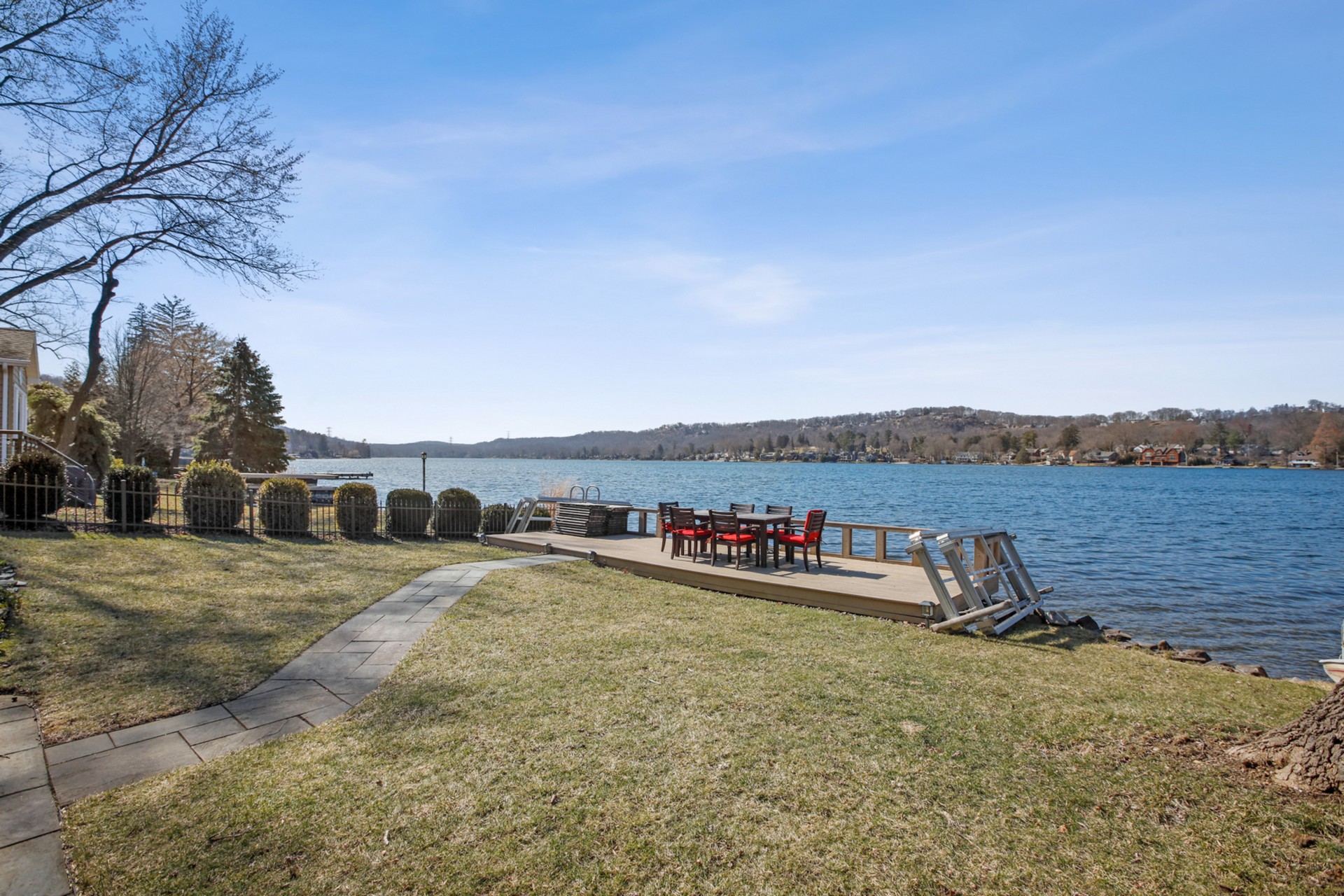 254 E Shore Trail