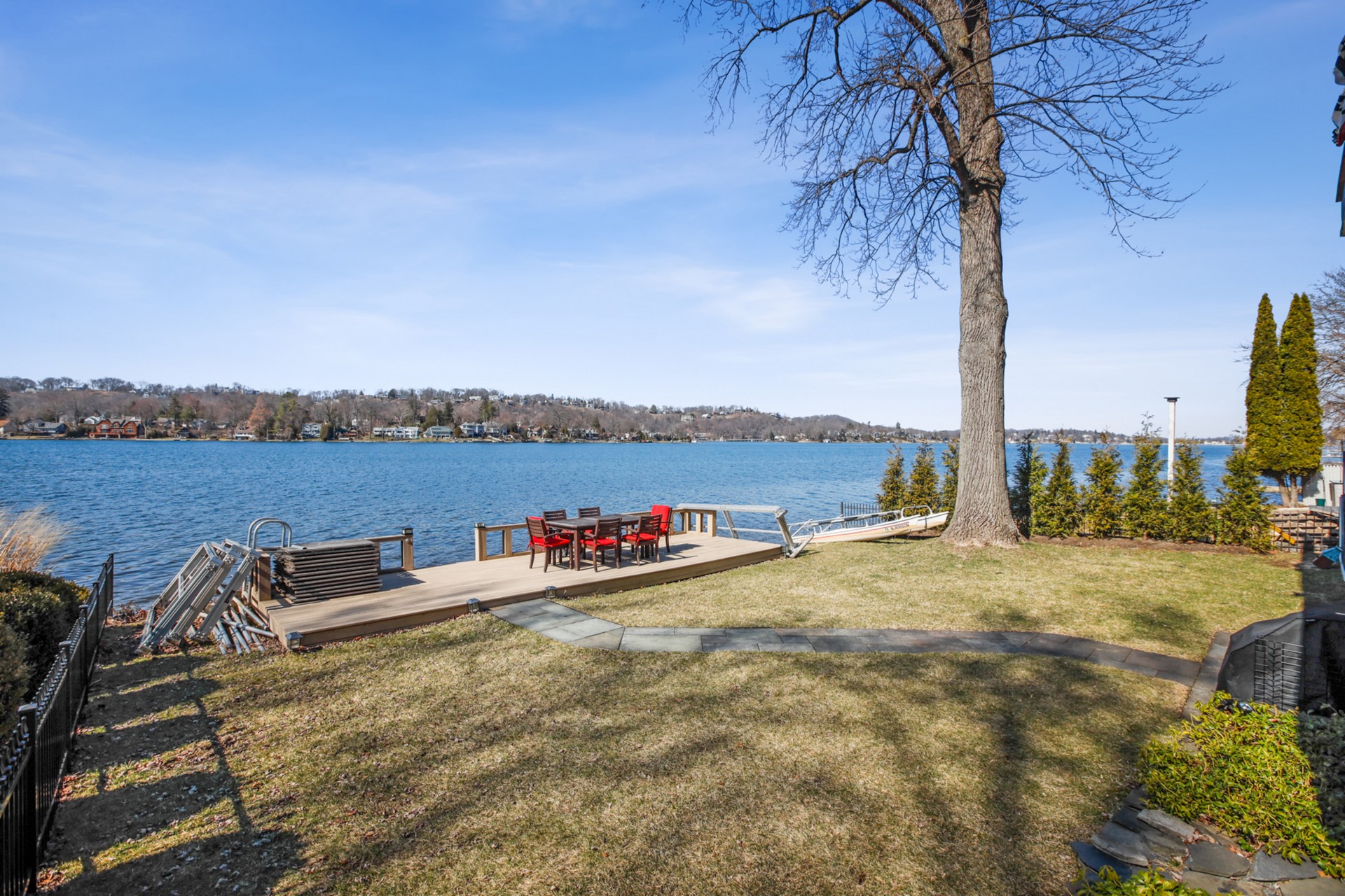 254 E Shore Trail