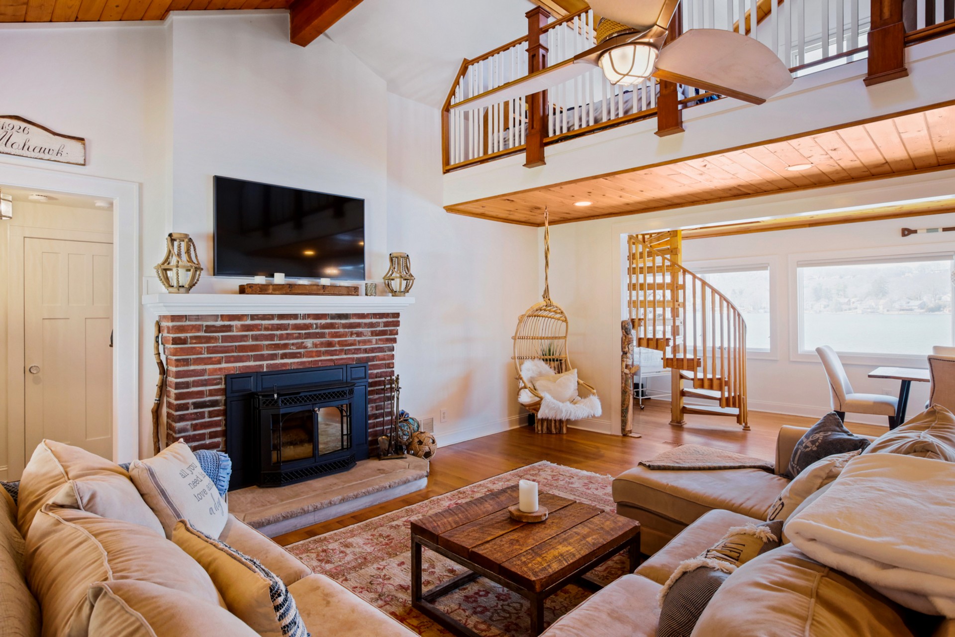 254 E Shore Trail