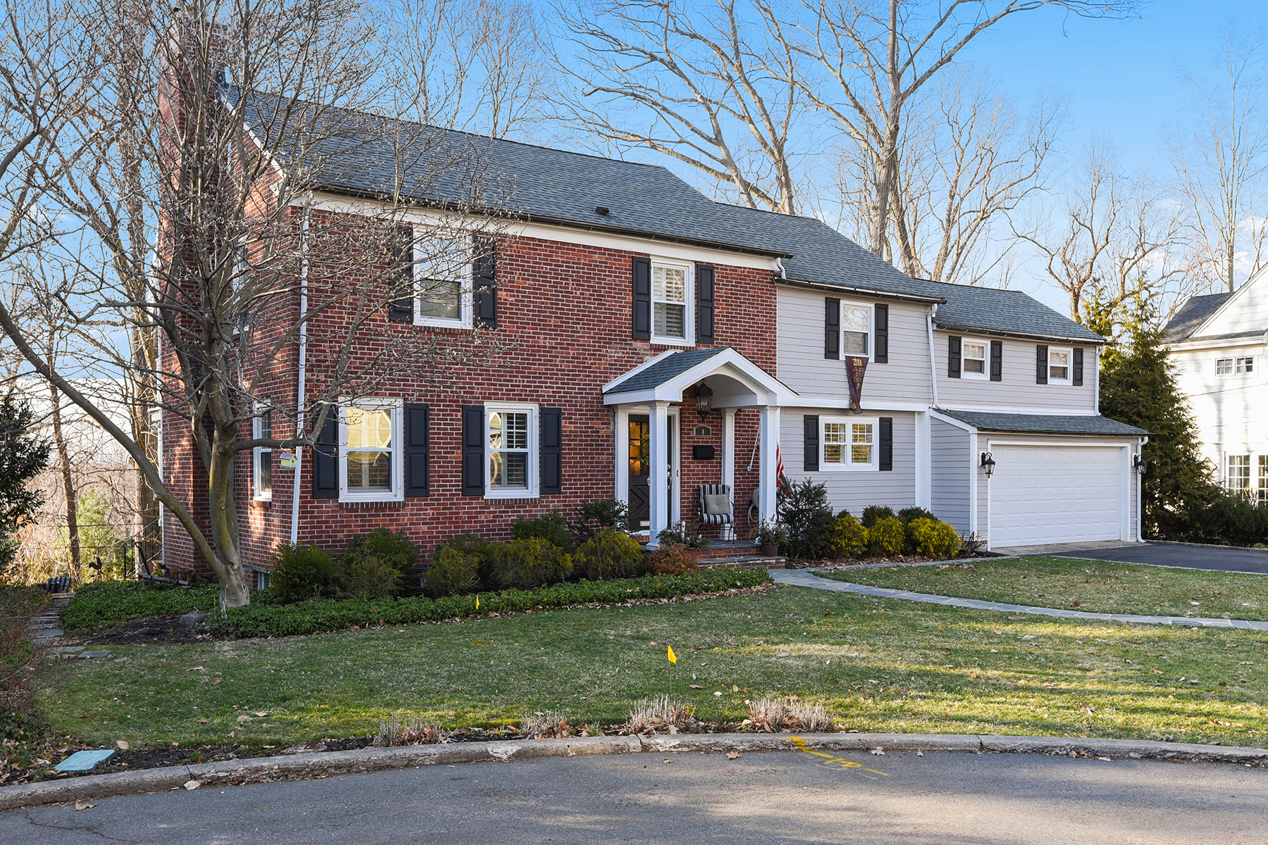 8 Woodcroft Road