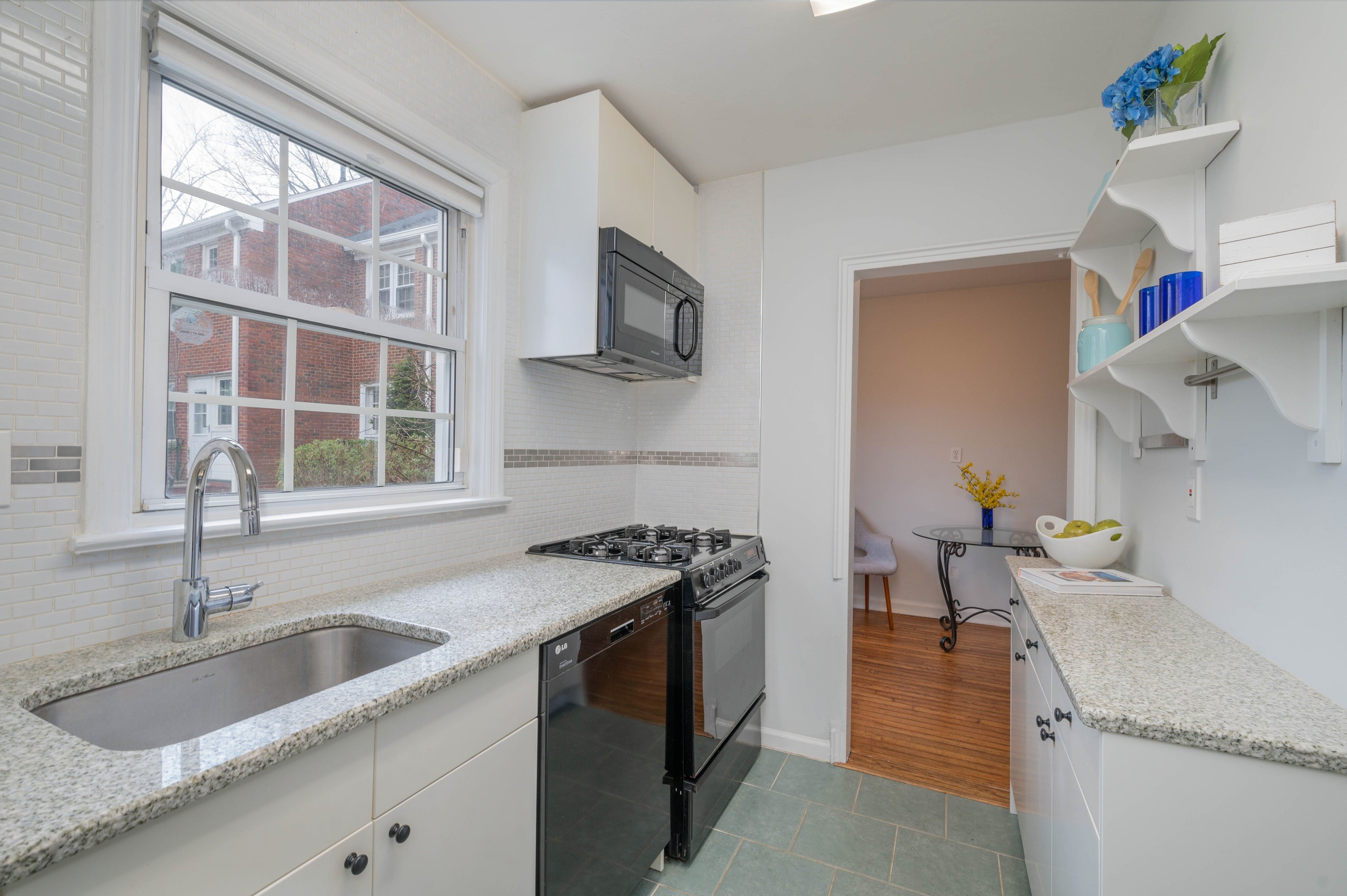 72A Meadowbrook Place