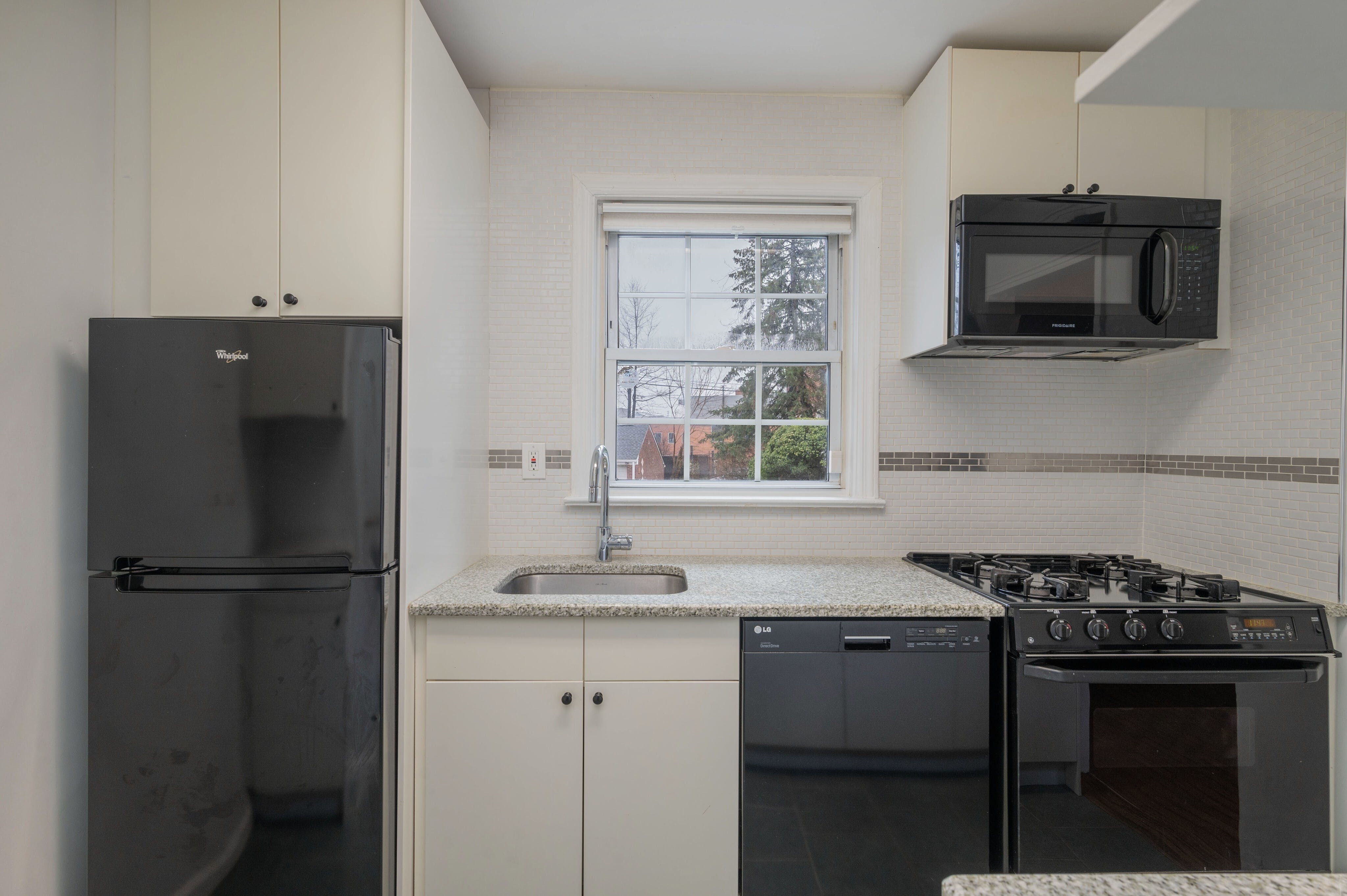 72A Meadowbrook Place