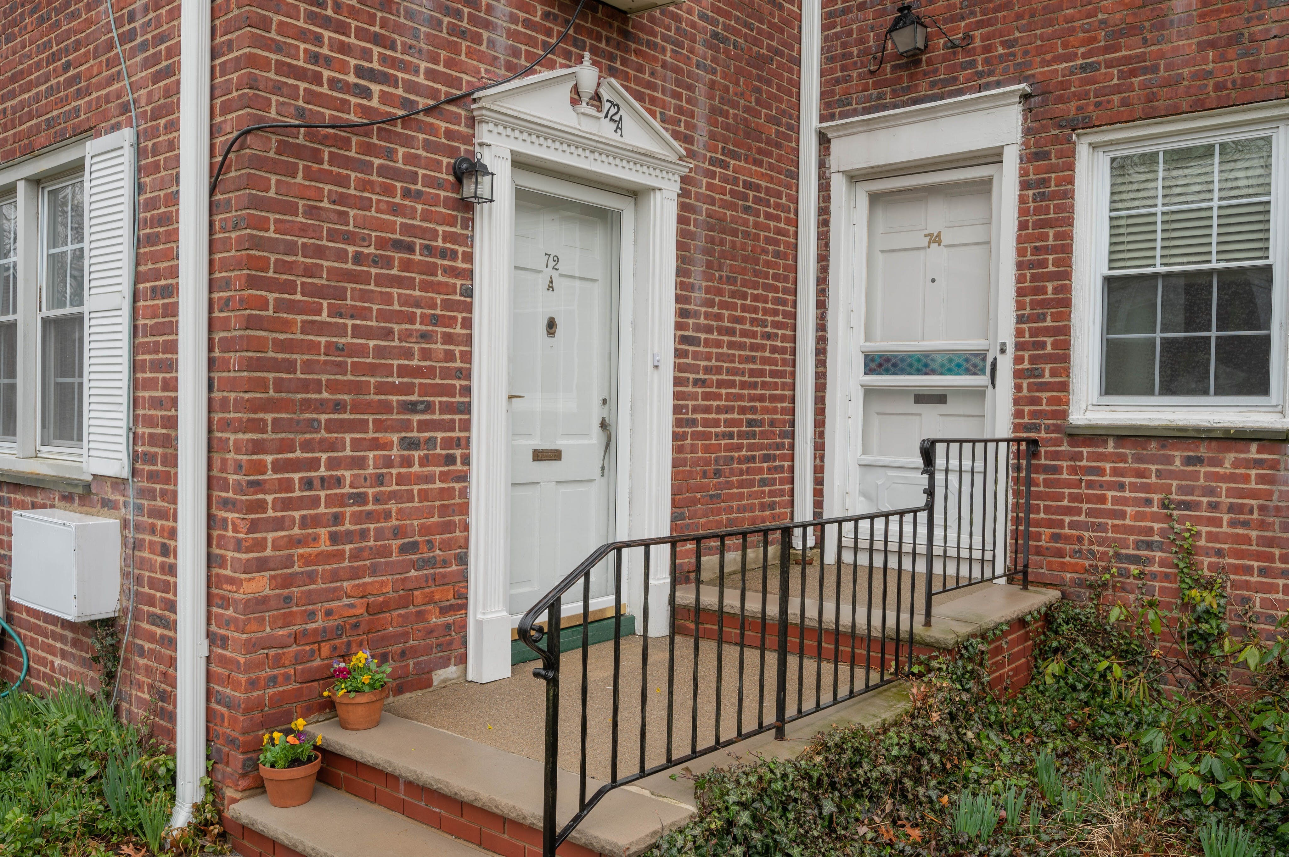 72A Meadowbrook Place