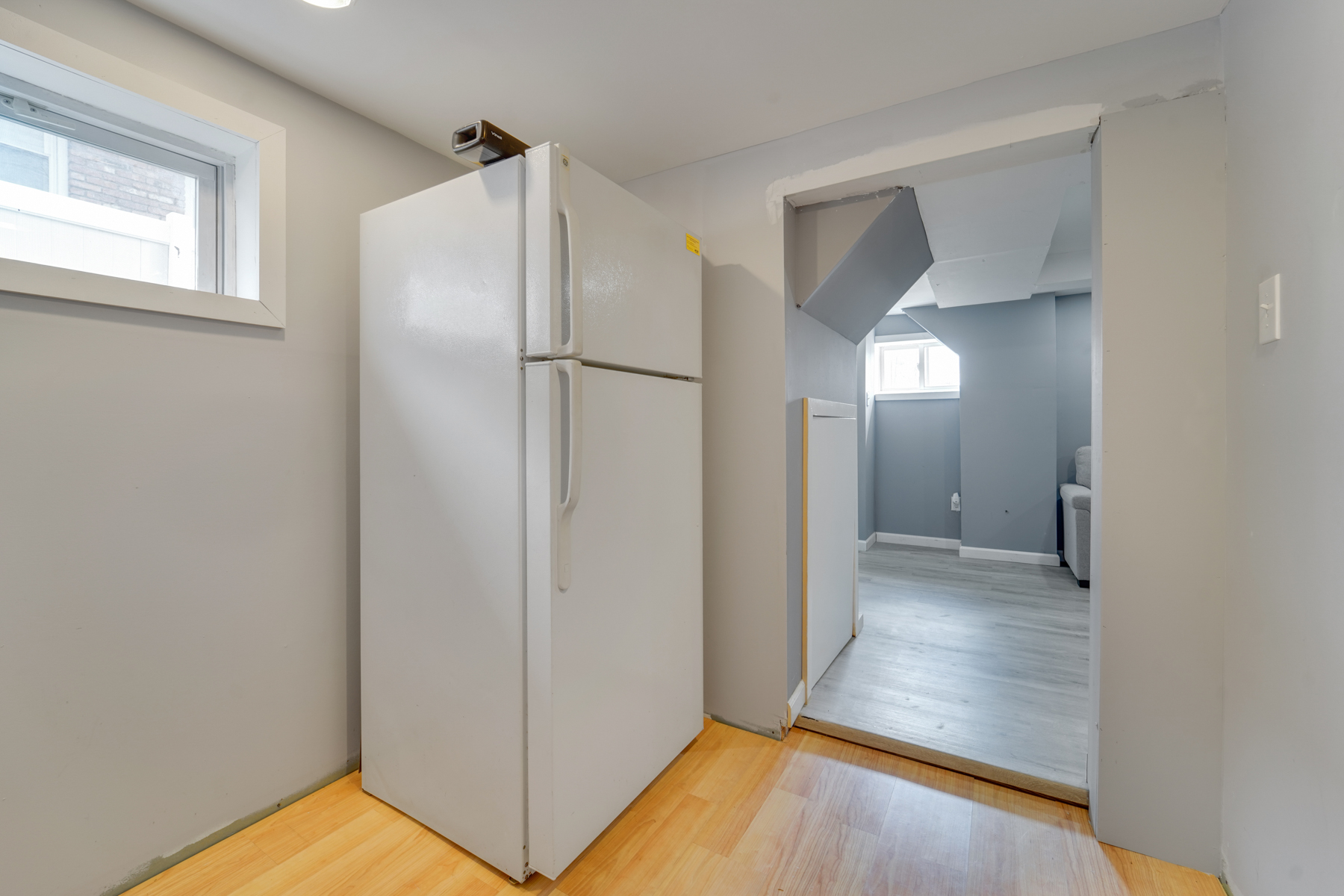 333 W Clay Avenue