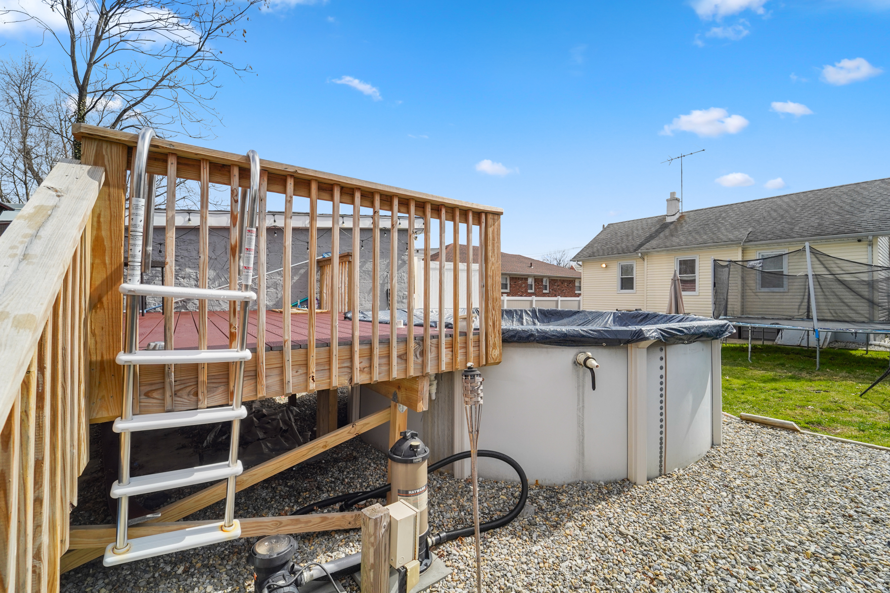 333 W Clay Avenue