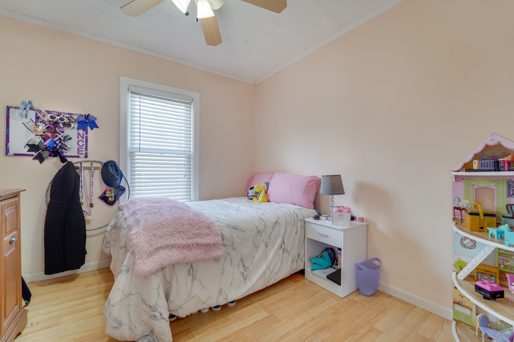 333 W Clay Avenue