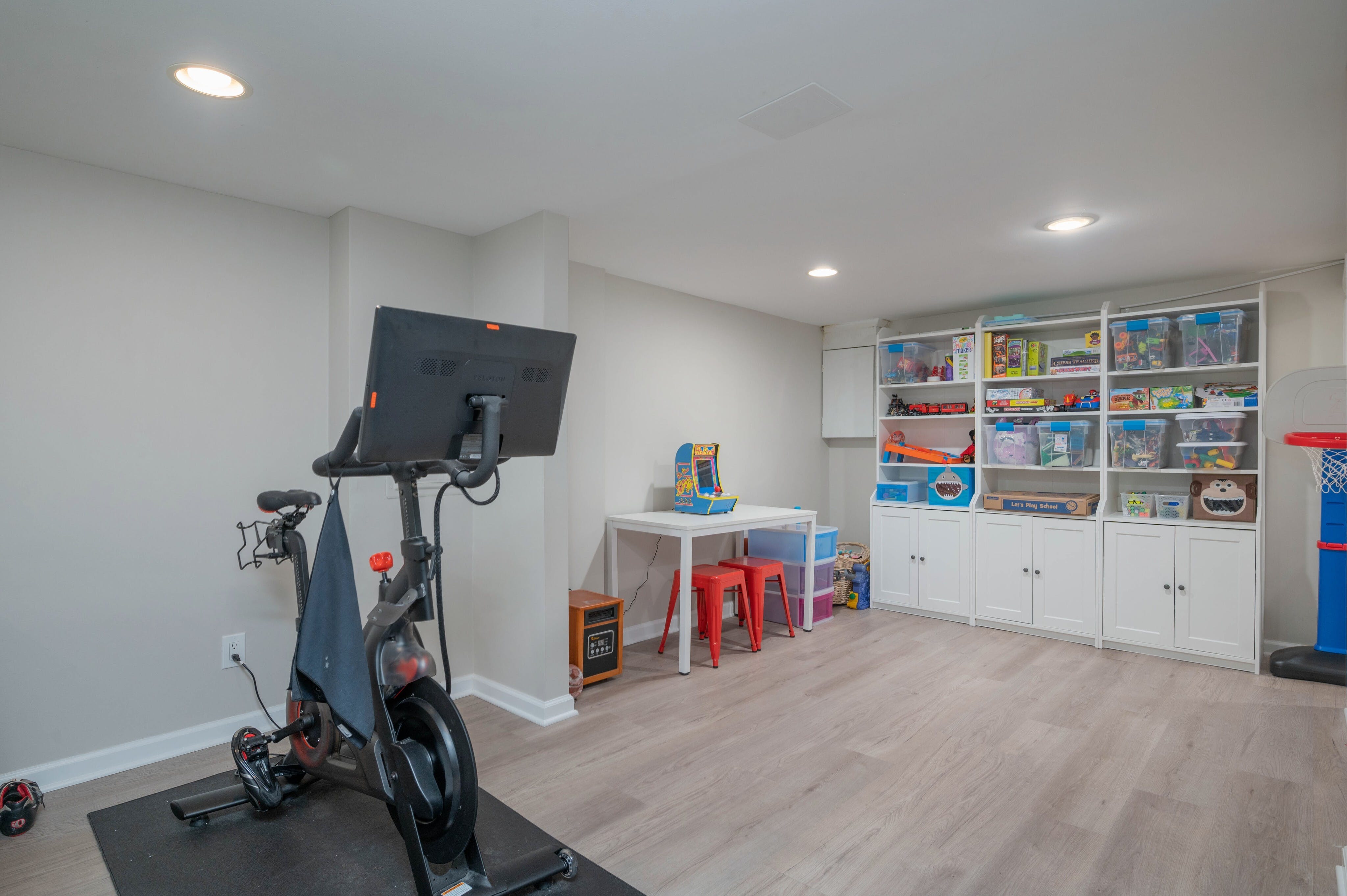 157 N Hillside Avenue