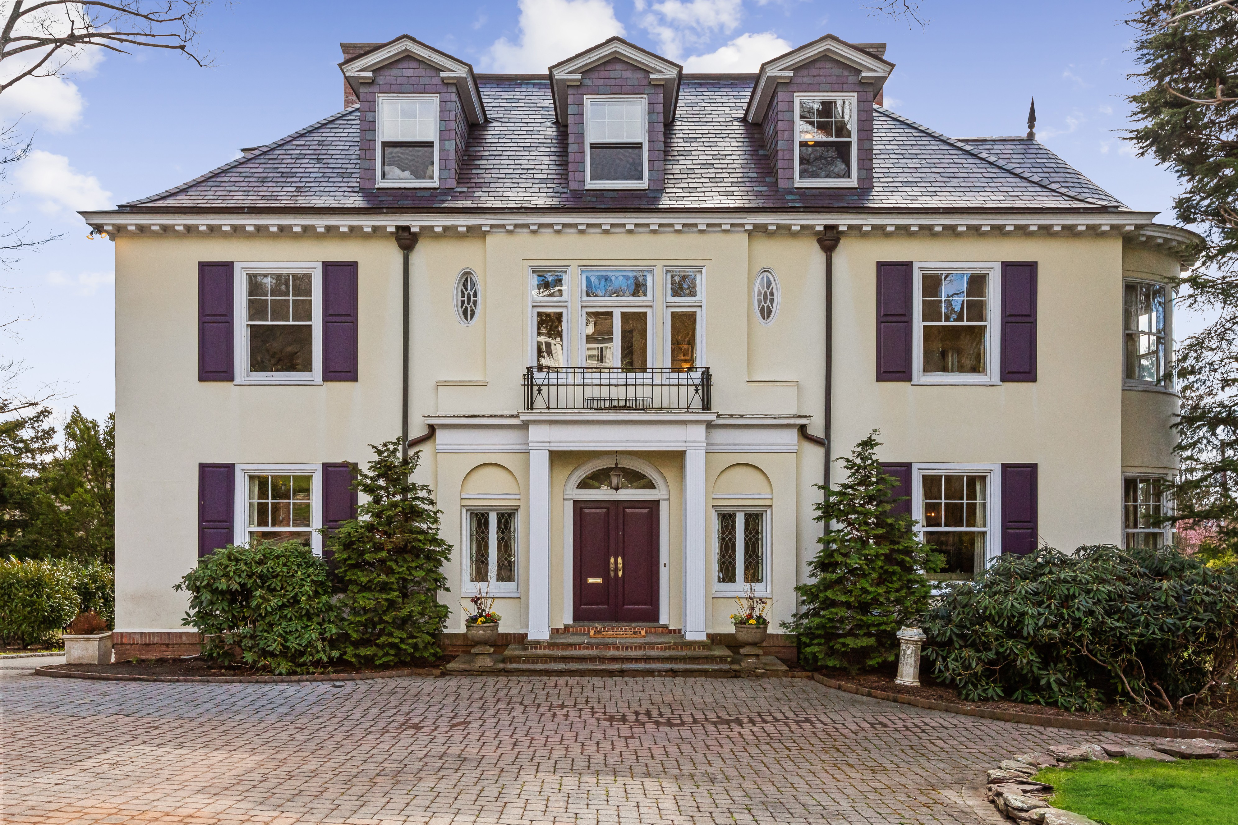 95 Up Mountain Avenue