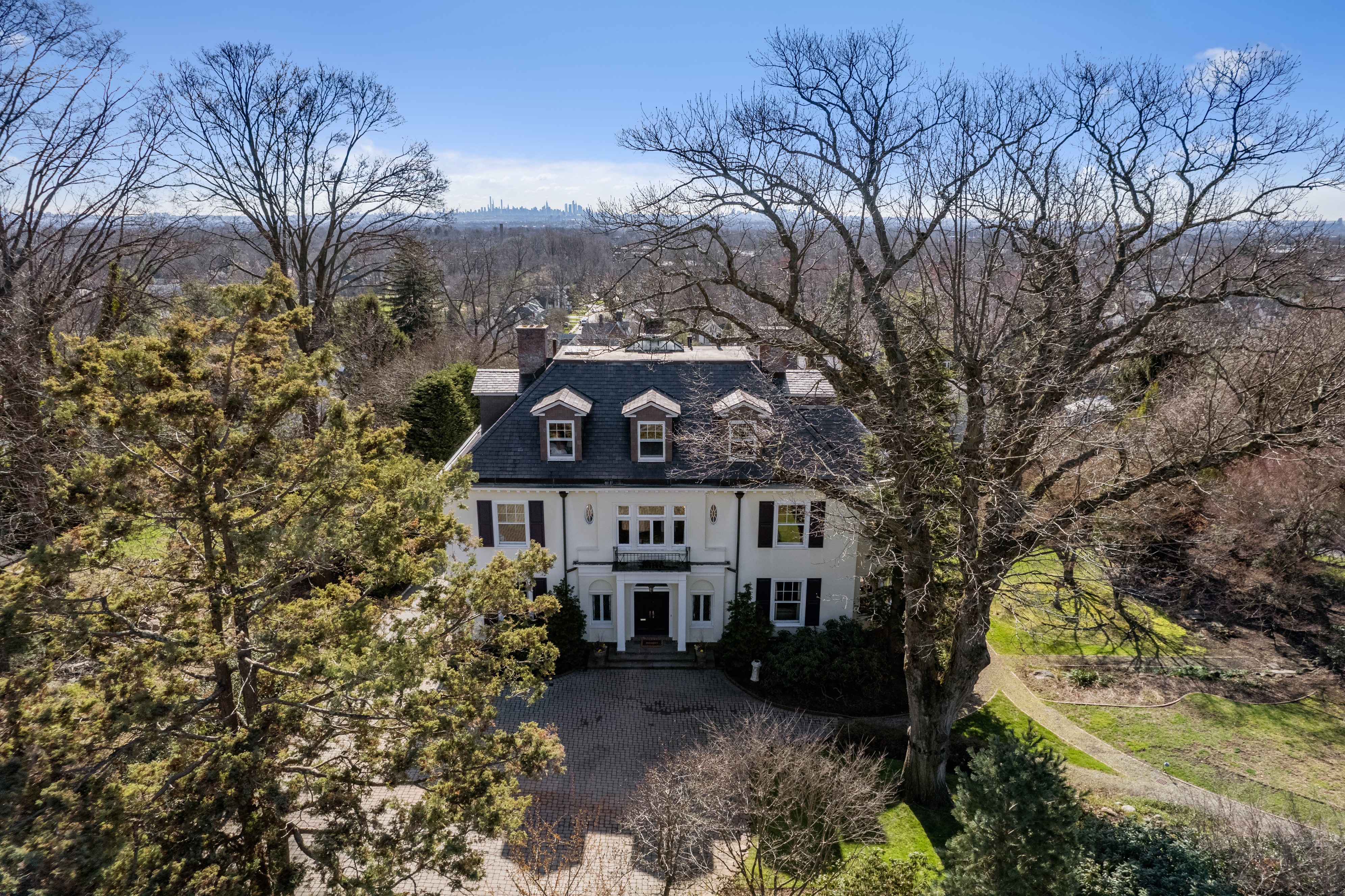 95 Up Mountain Avenue