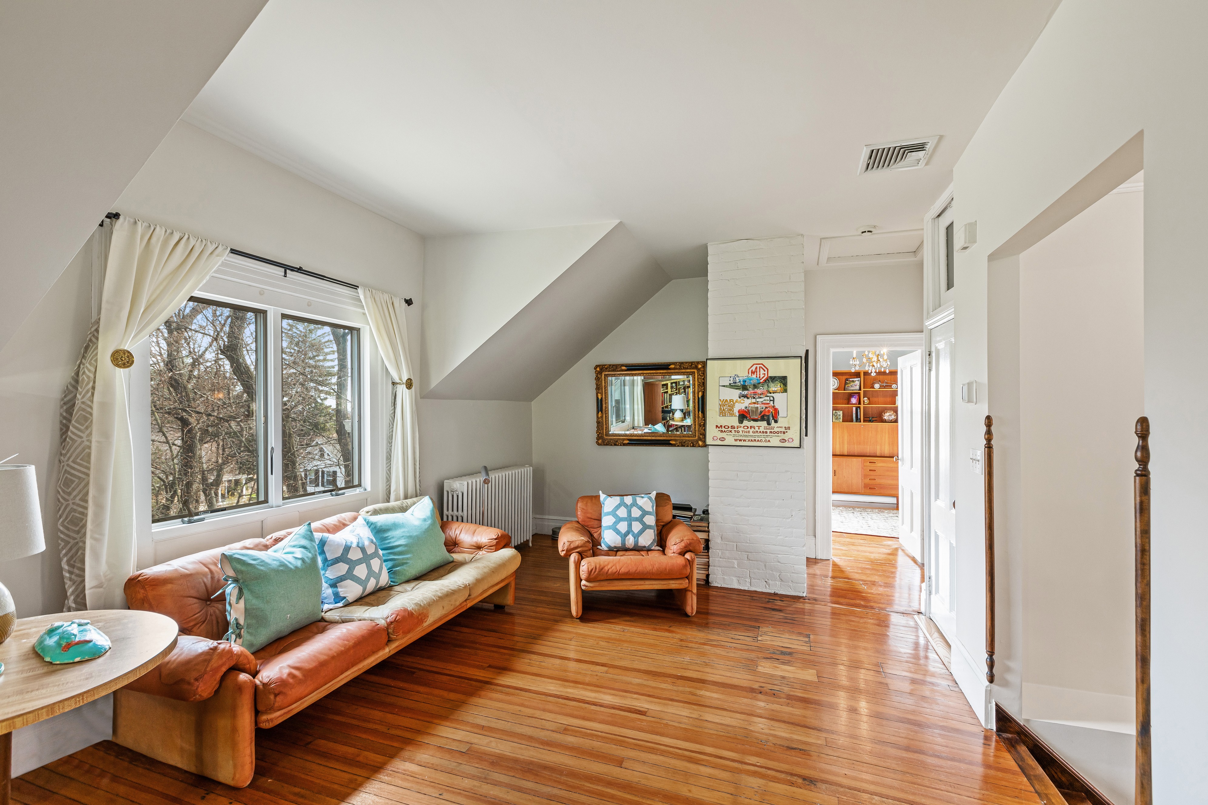 95 Up Mountain Avenue