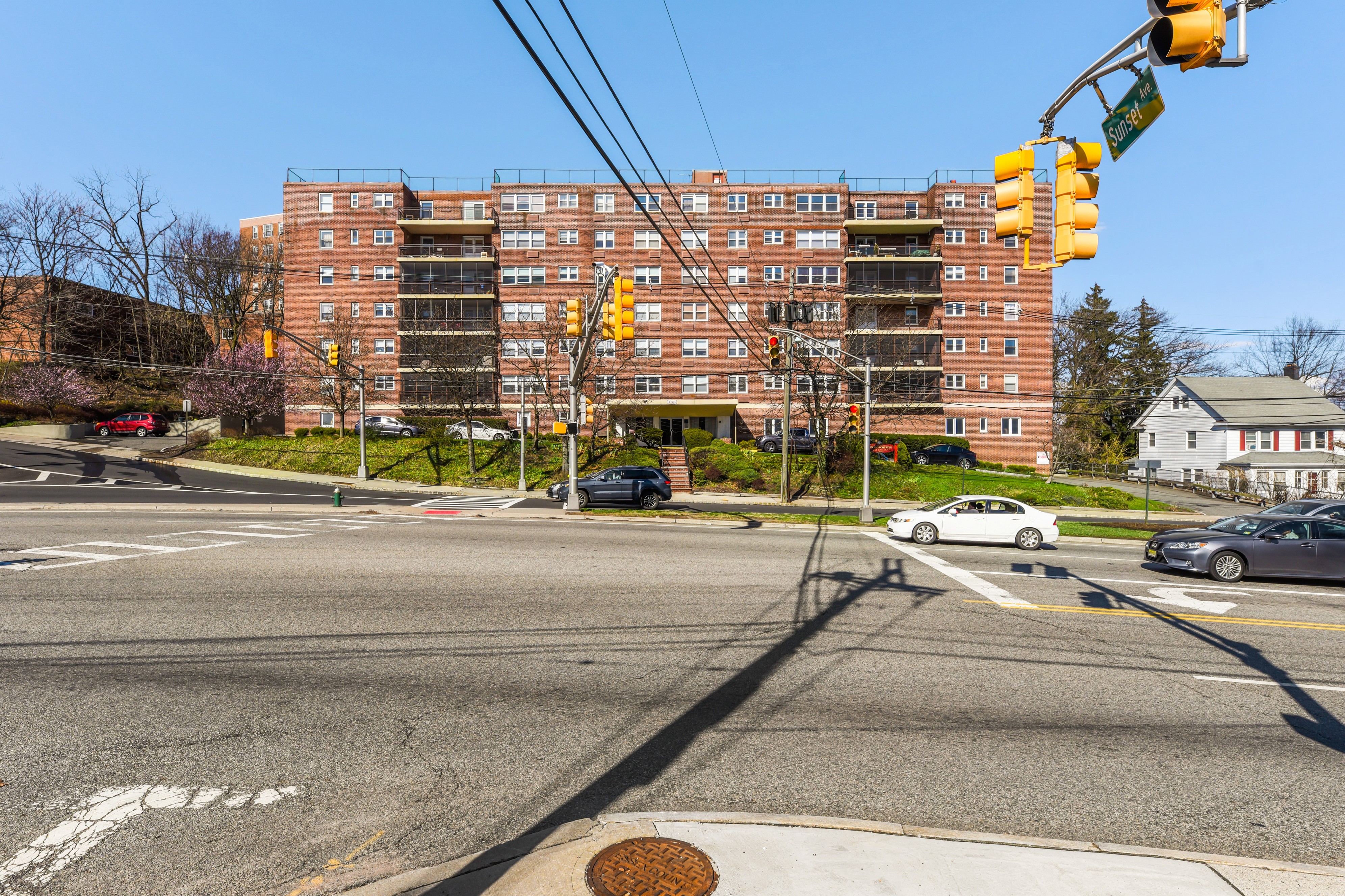 415 Claremont Avenue 2A