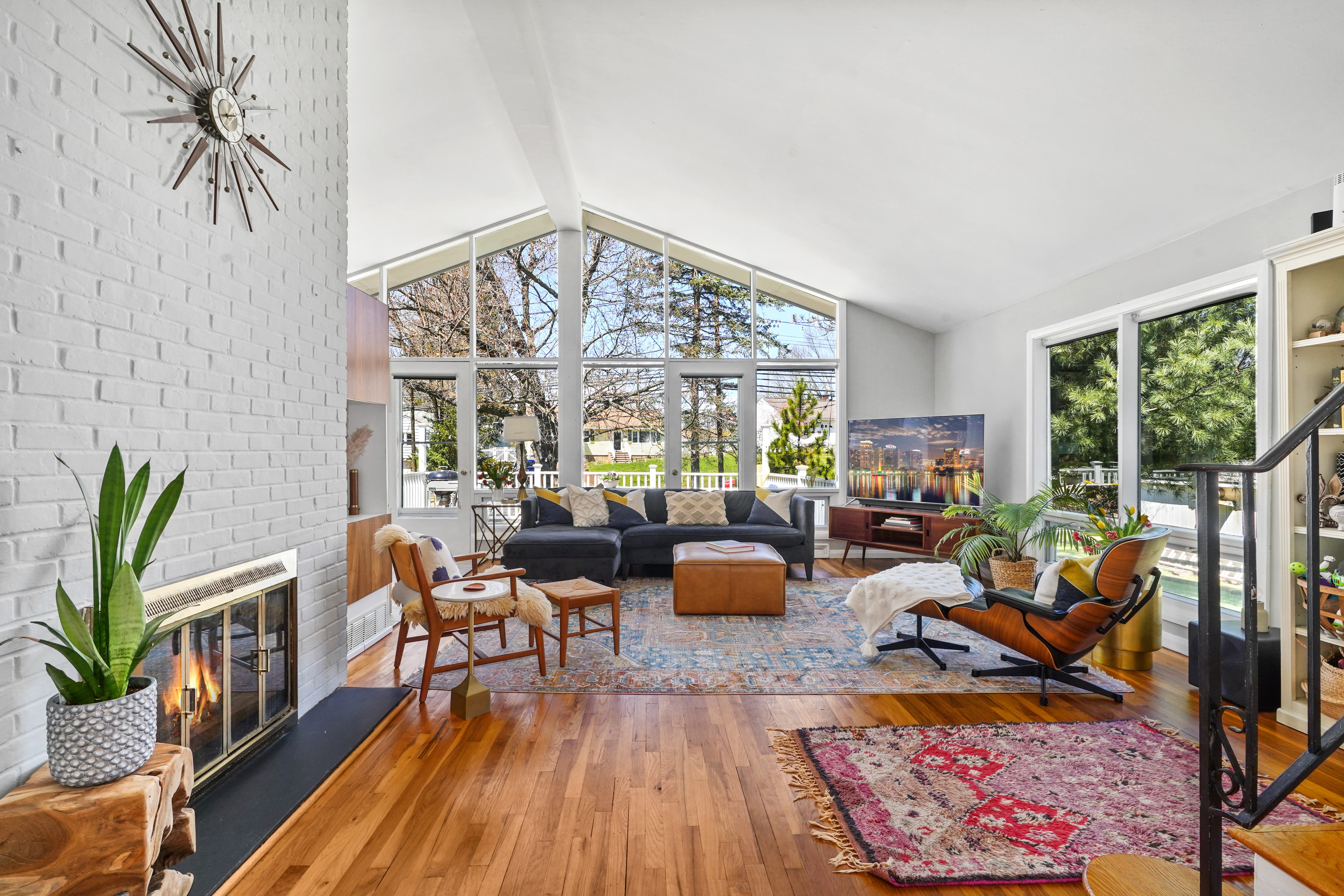4 Mountain Way