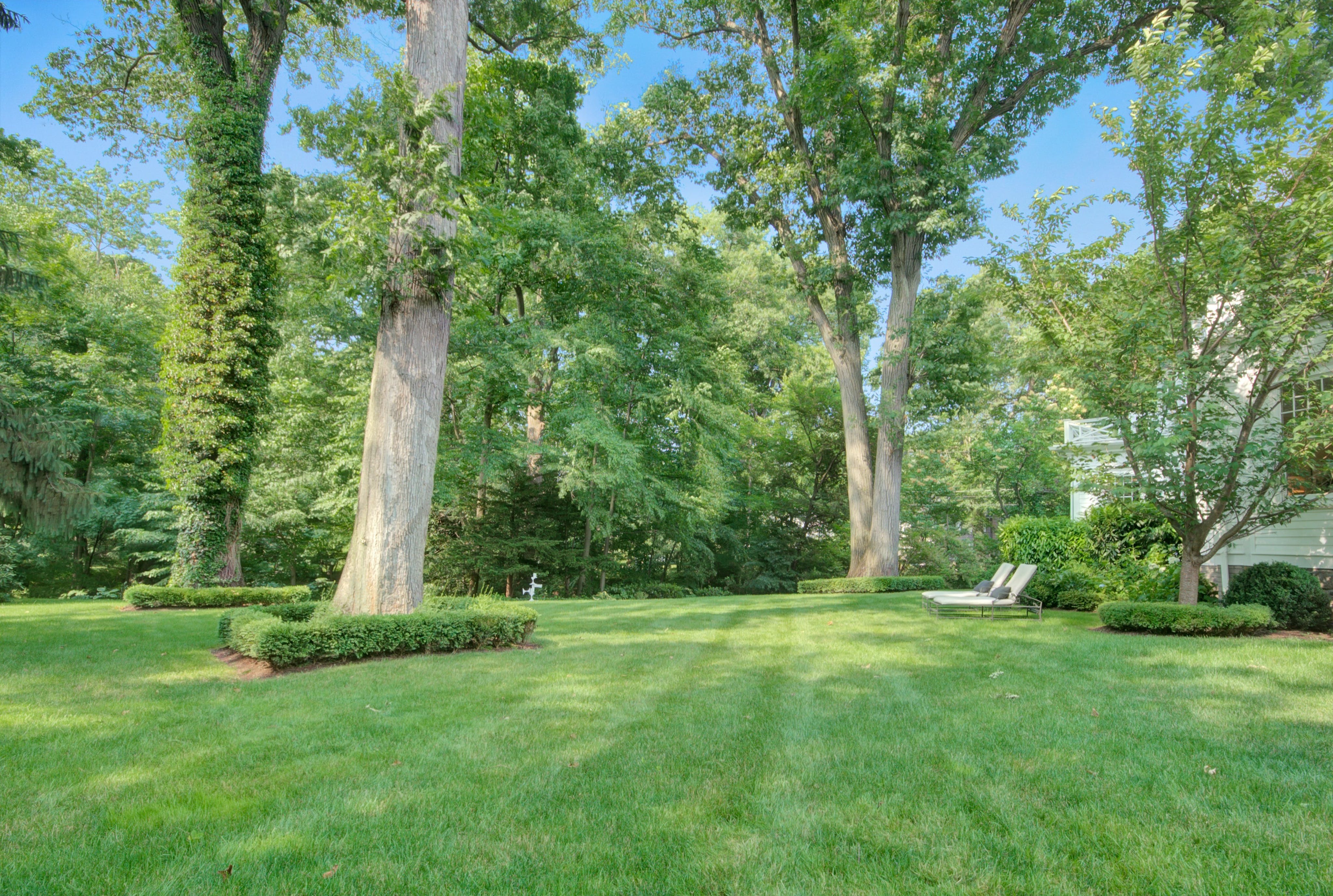 28 Hillcrest Avenue