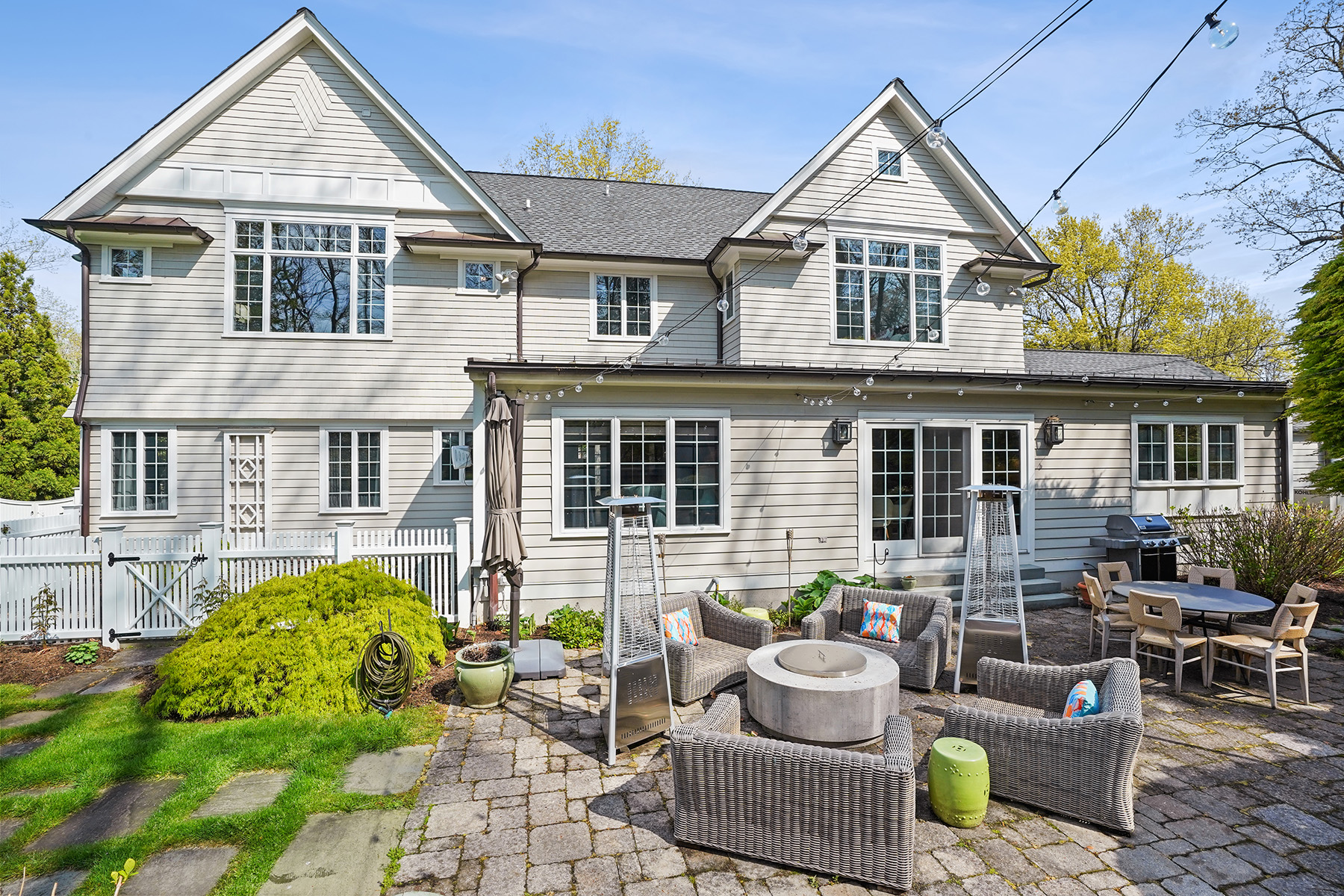 201 Hartshorn Drive