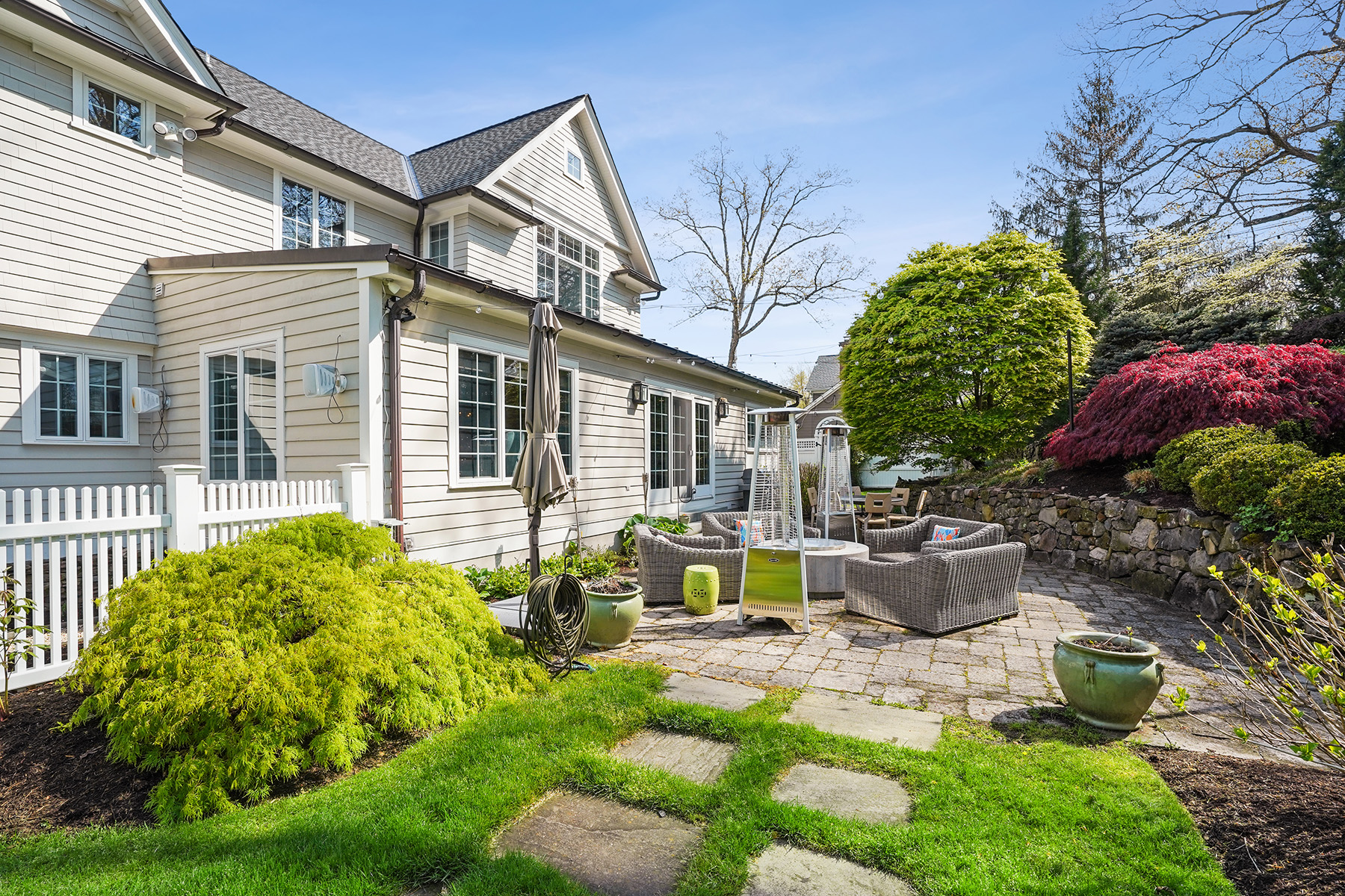 201 Hartshorn Drive