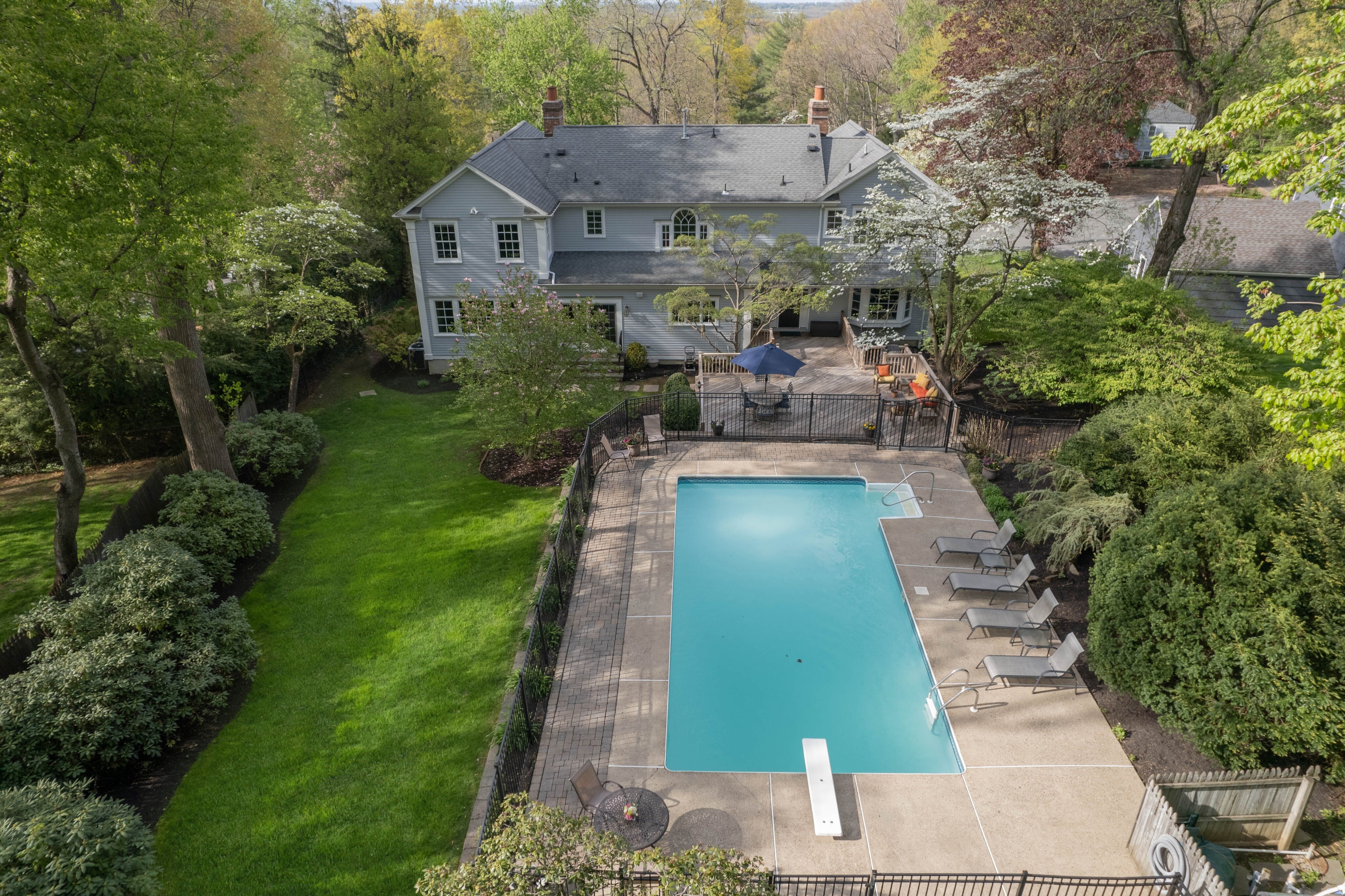 12 Deer Run Circle